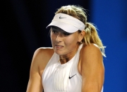  莎拉波娃在加拿大队比赛中逆转,逆转引发热议的是谁 