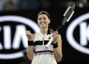 科维托娃回归赛场，问鼎冠军首场状态亮眼，快船观众沸腾！的简单介绍