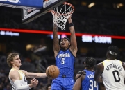 包含NBA常规赛赛程吃紧；奥兰多魔术冲刺阶段刷新队史纪录；目标明确；轮换策略成焦点的词条